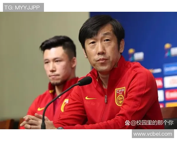 矮个子足球明星的逆袭之路：他们如何突破身高限制成就传奇